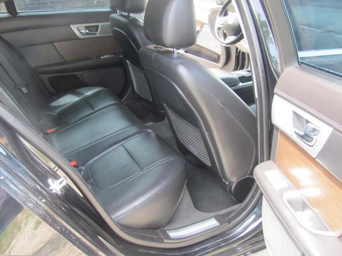 Used 2013 Jaguar XF UNAVAIL RWD image 5
