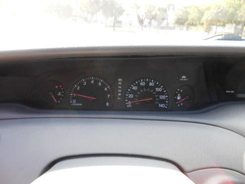 Used 2004 Toyota Avalon XLS image 16