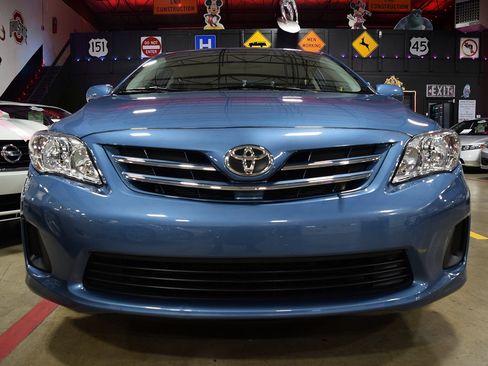 Used 2013 Toyota Corolla LE image 10