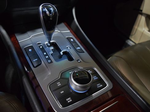Used 2011 Hyundai Equus Signature RWD image 26