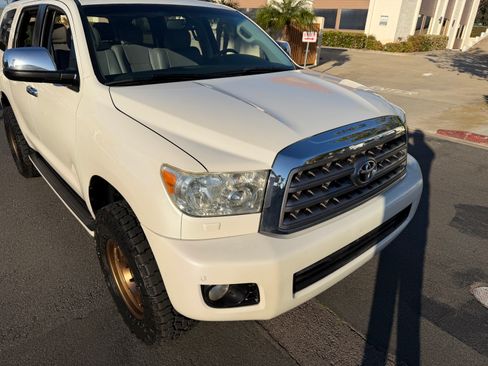 Used 2014 Toyota Sequoia Platinum image 12