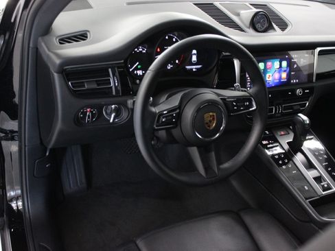 Used 2023 Porsche Macan UNAVAIL AWD/4WD image 17