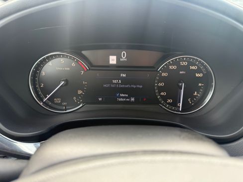 Used 2019 Cadillac XT4 Luxury image 18