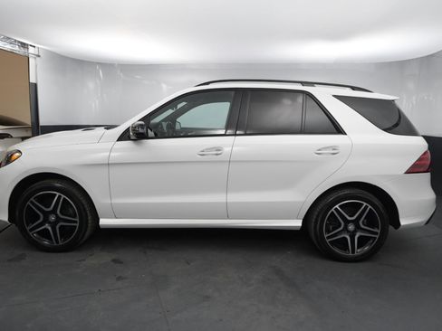 Used 2016 Mercedes-Benz GLE 400 image 2