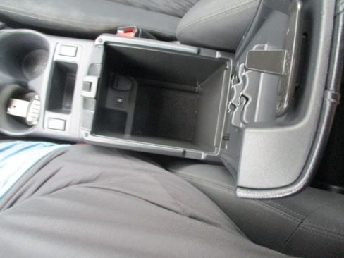 Used 2020 Nissan Rogue FWD SV 2.5L 4-Cyl SUV image 54