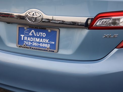 Used 2012 Toyota Camry XLE image 11