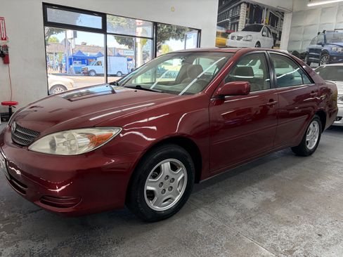 Used 2002 Toyota Camry V6 FWD image 8