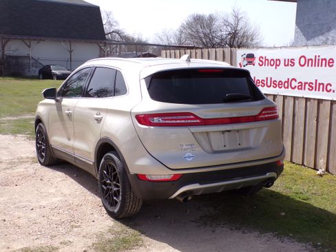 Used 2017 Lincoln MKC Reserve image 3