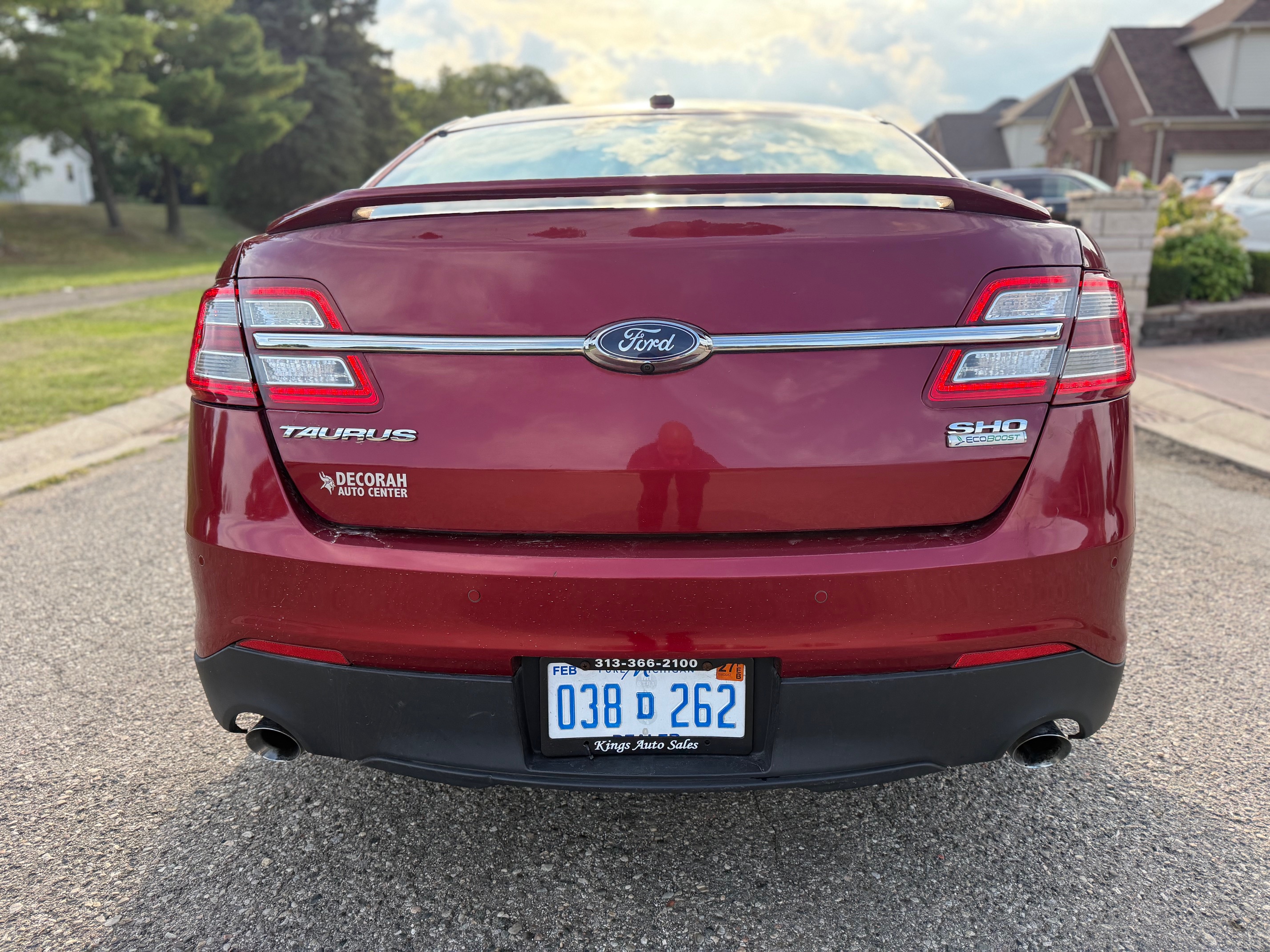 Used 2017 Ford Taurus SHO AWD image 5