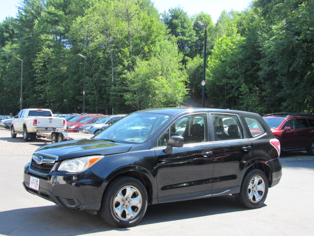 Used 2014 Subaru Forester 2.5i AWD/4WD image 2