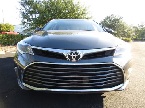 Used 2016 Toyota Avalon XLE Premium image 8