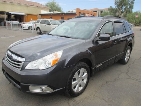 Used 2010 Subaru Outback 2.5i Premium AWD/4WD image 16