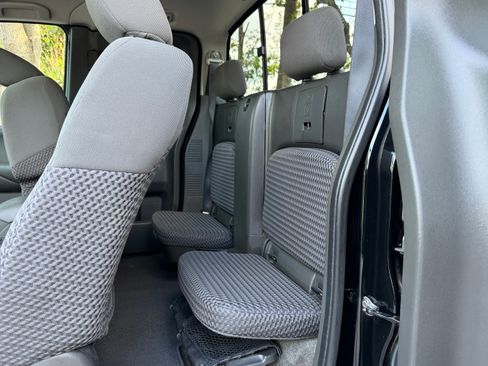 Used 2012 Nissan Frontier 2WD King Cab SV V6 image 15