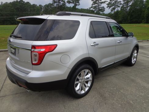 Used 2015 Ford Explorer FWD Limited image 3