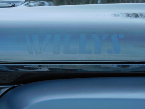 Used 2022 Jeep Wrangler Willys image 11