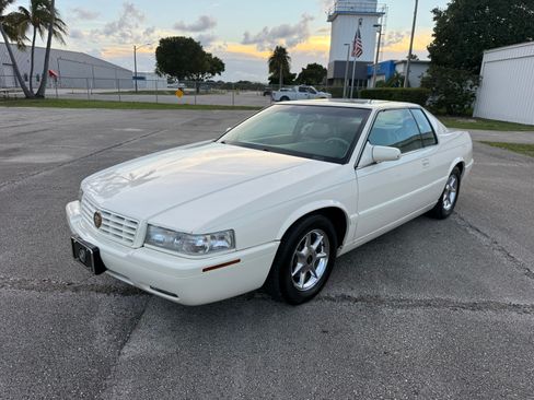Used 2002 Cadillac Eldorado Collector's Edition FWD image 19