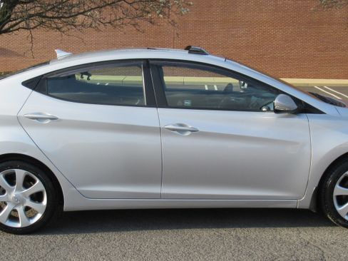Used 2013 Hyundai Elantra GLS image 4