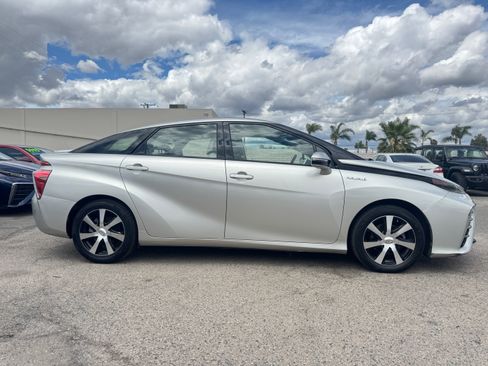 Used 2020 Toyota Mirai UNAVAIL FWD image 10