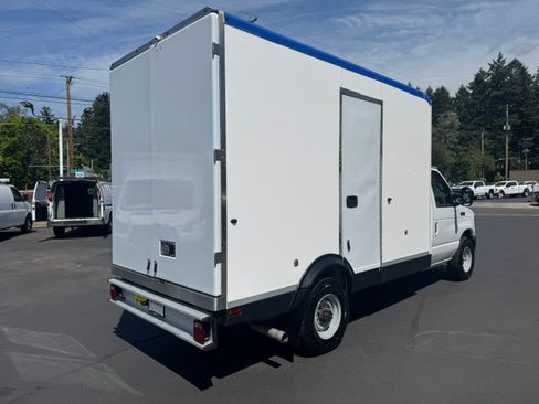 Used 2023 Ford E-350 and Econoline 350 Super Duty RWD image 13