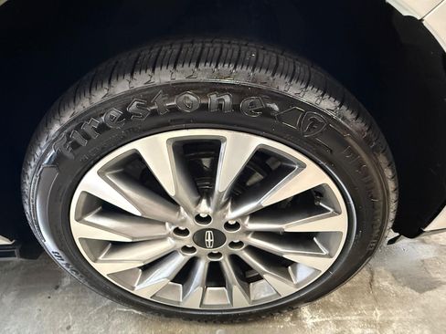 Used 2019 Lincoln Navigator L 4WD Select image 20