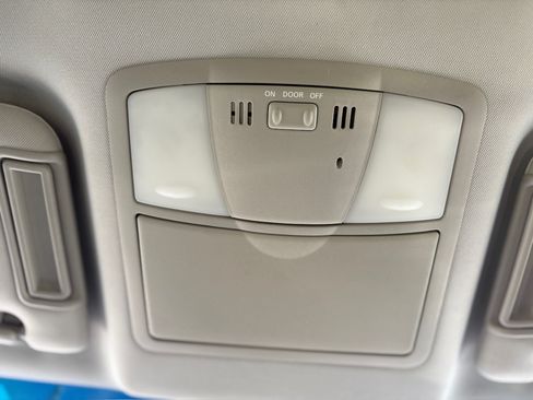 Used 2017 Nissan Armada SV image 24