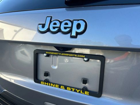 Used 2019 Jeep Grand Cherokee Limited image 6