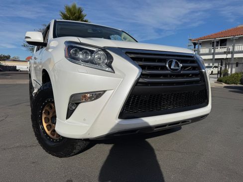 Used 2016 Lexus GX 460 image 17