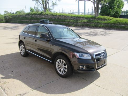 Used 2013 Audi Q5 2.0T Premium Plus AWD/4WD image 4