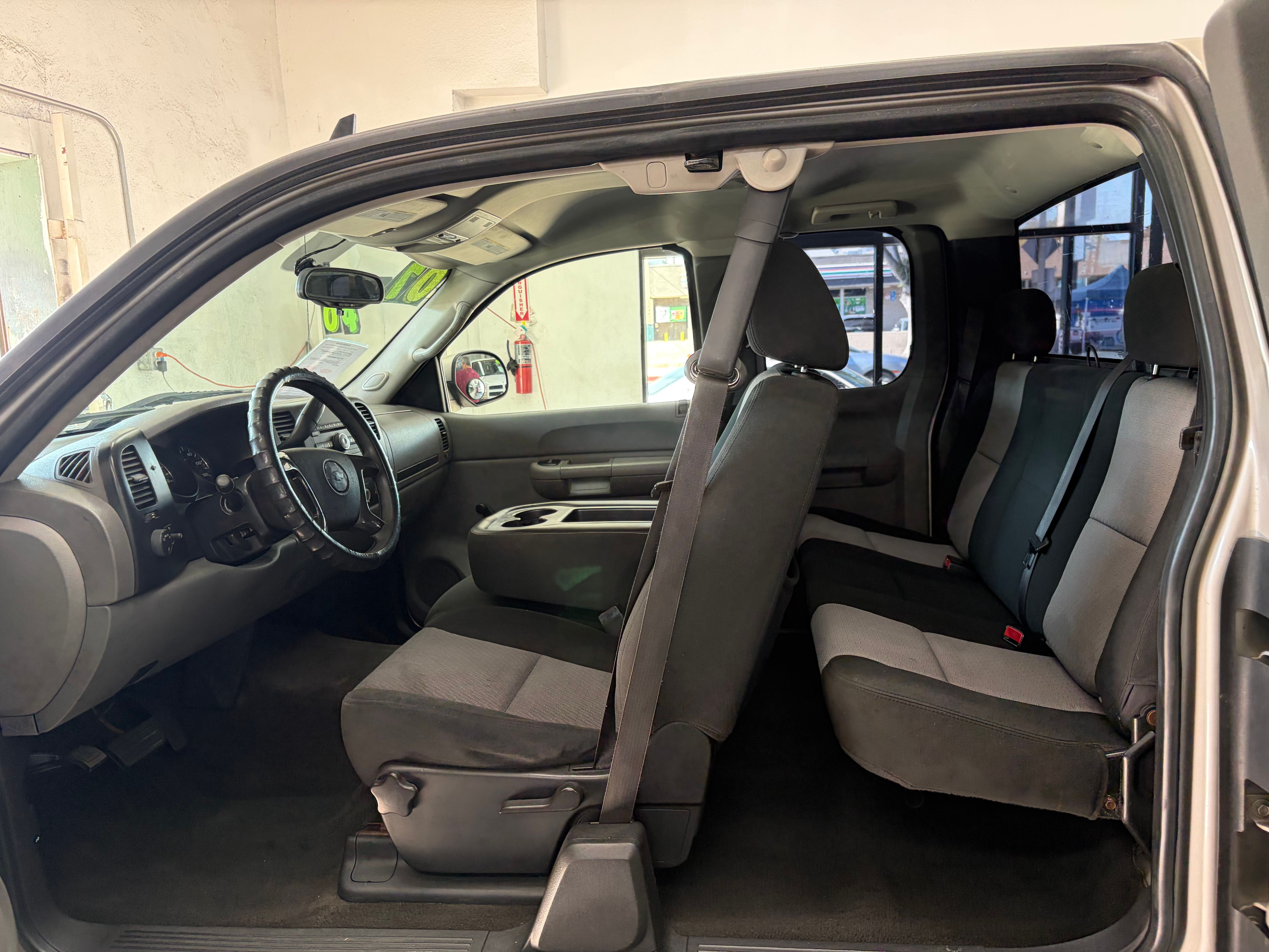 Used 2007 Chevrolet Silverado 1500 2WD Extended Cab image 12