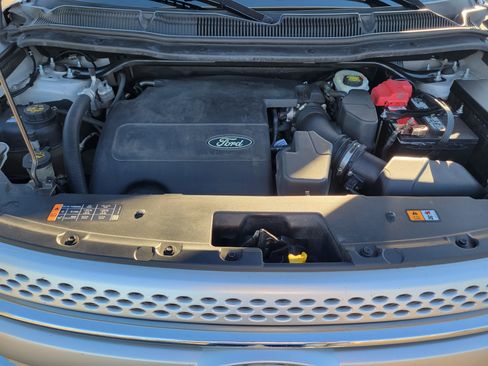 Used 2013 Ford Explorer XLT image 24