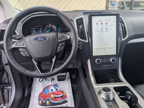 Used 2023 Ford Edge AWD SEL image 9