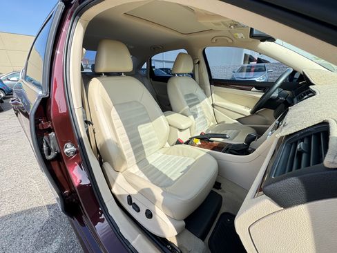 Used 2012 Volkswagen Passat 2.5 SEL image 18