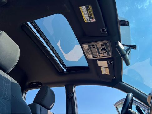 Used 2016 Toyota Tacoma TRD Off-Road image 20