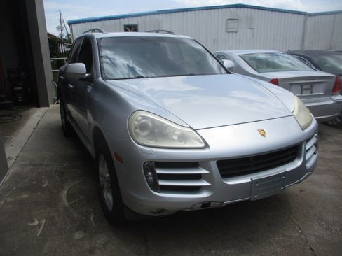 Used 2008 Porsche Cayenne S AWD/4WD image 2
