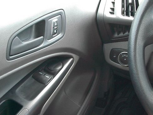 Used 2021 Ford Transit Connect XL FWD image 15