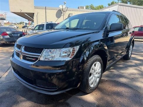Used 2018 Dodge Journey FWD SE image 1