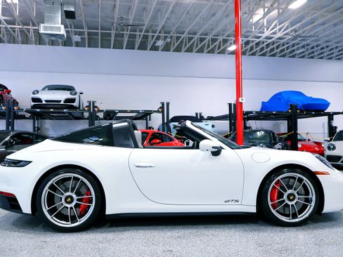 Used 2024 Porsche 911 Targa 4 GTS image 11