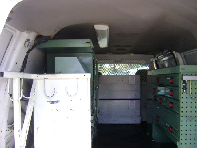 Used 2002 Ford E-350 and Econoline 350 Extended Super Duty RWD image 11