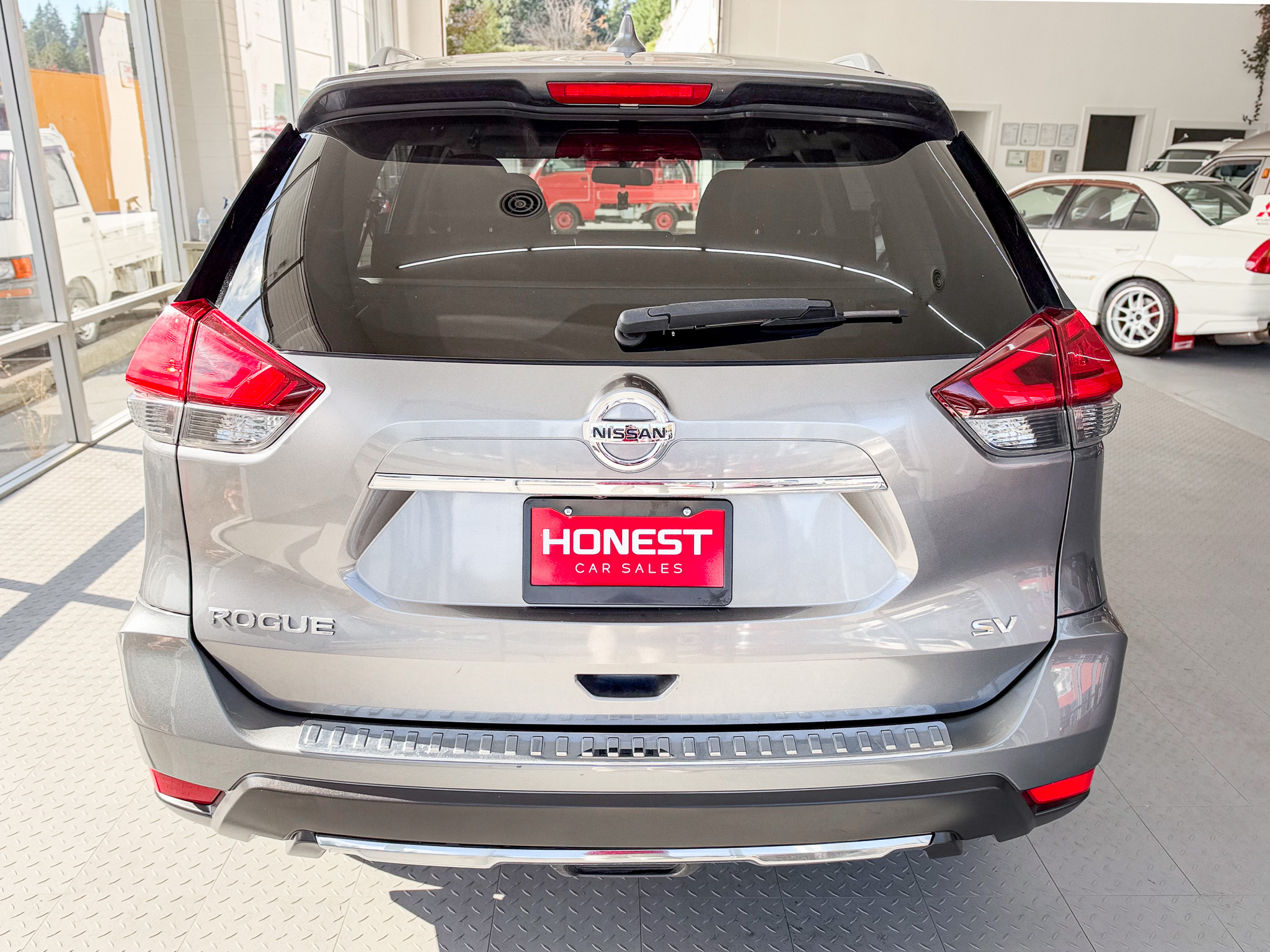 Used 2017 Nissan Rogue FWD image 5