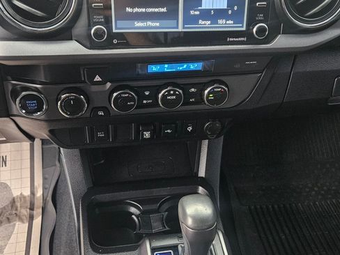Used 2021 Toyota Tacoma image 11