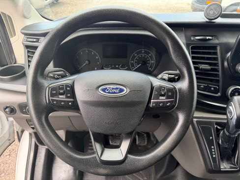 Used 2022 Ford Transit 250 image 15