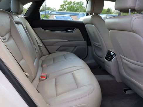 Used 2013 Cadillac XTS image 15
