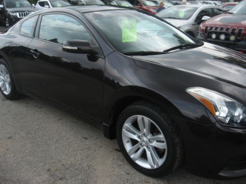 Used 2012 Nissan Altima 2.5 S Coupe FWD image 4