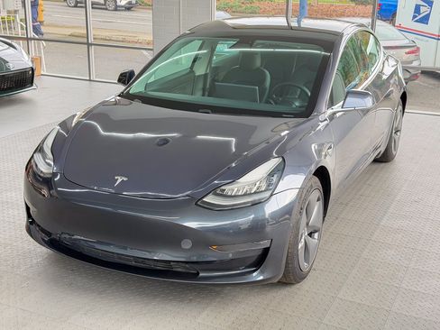 Used 2020 Tesla Model 3 Long Range image 3