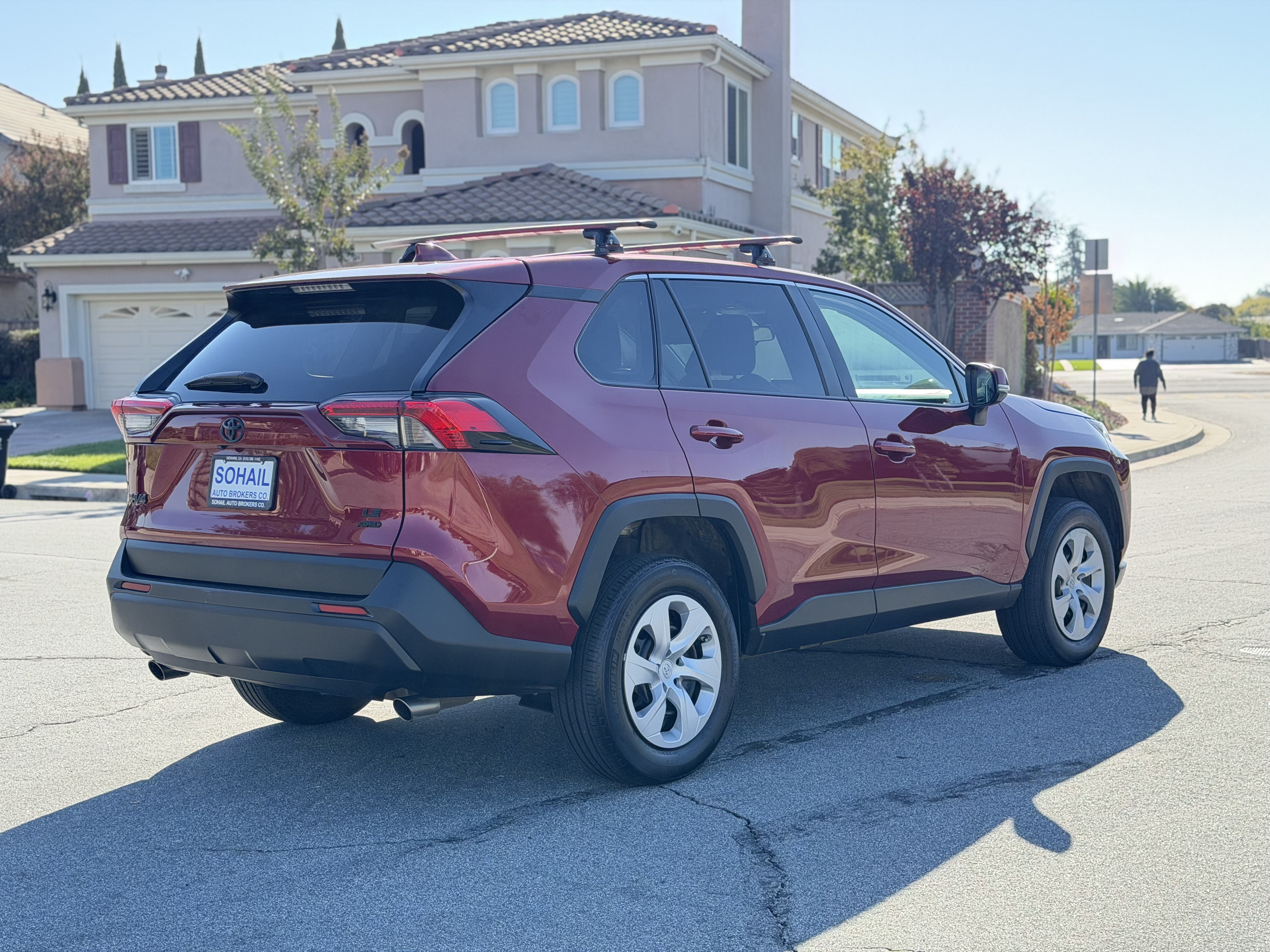 Used 2023 Toyota RAV4 AWD LE image 8