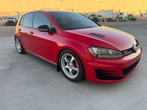 Used 2017 Volkswagen GTI Sport image 16