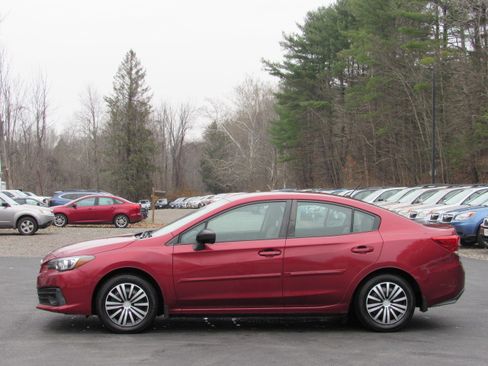 Used 2020 Subaru Impreza 2.0i Premium image 4