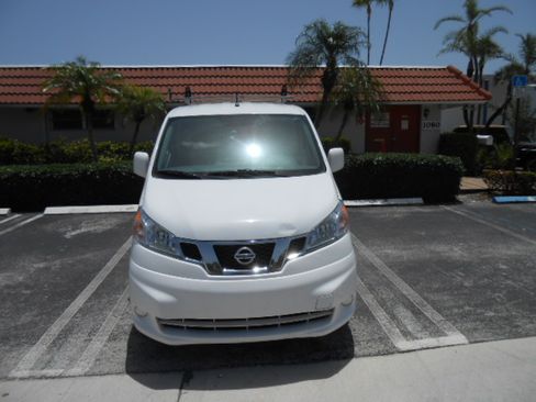 Used 2018 Nissan NV200 S FWD image 10