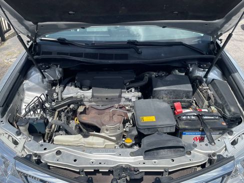 Used 2014 Toyota Camry LE image 21