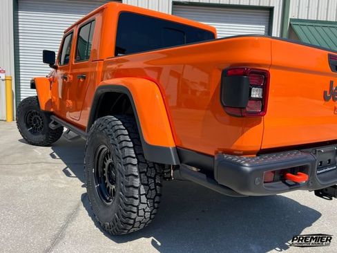 Used 2025 Jeep Gladiator Mojave AWD/4WD image 10
